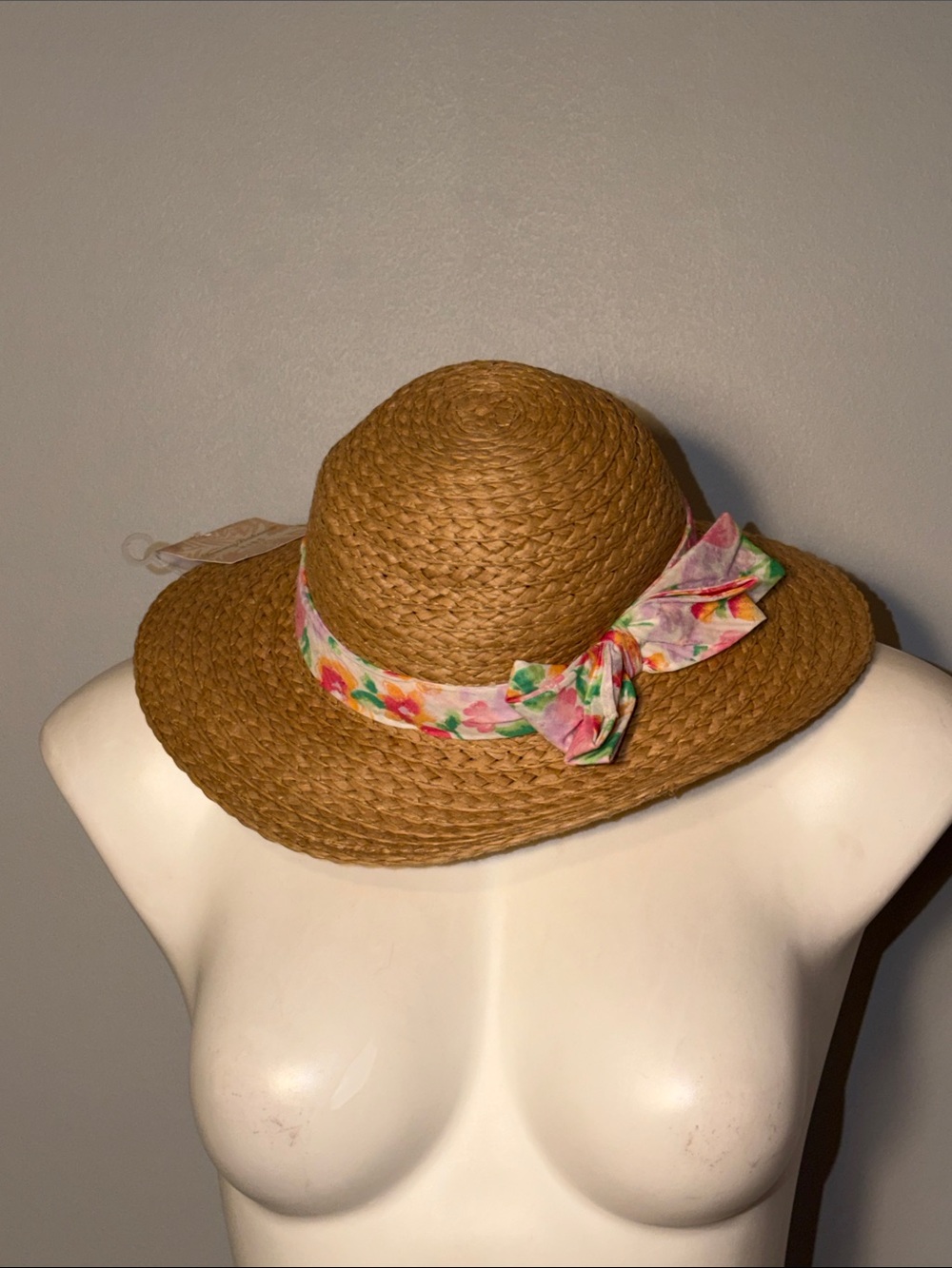 Tommy Bahama Kids NWT Straw Sun Hat.